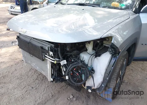 2024 Jeep Compass Limited 4X4 from USA, damaged, VIN 3C4NJDCN5RT578094